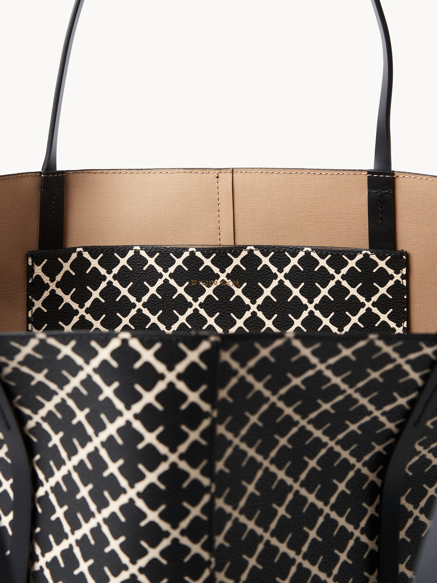 By Malene Birger Abrille Printed Tote Laukut Mustat | FI_BB60138