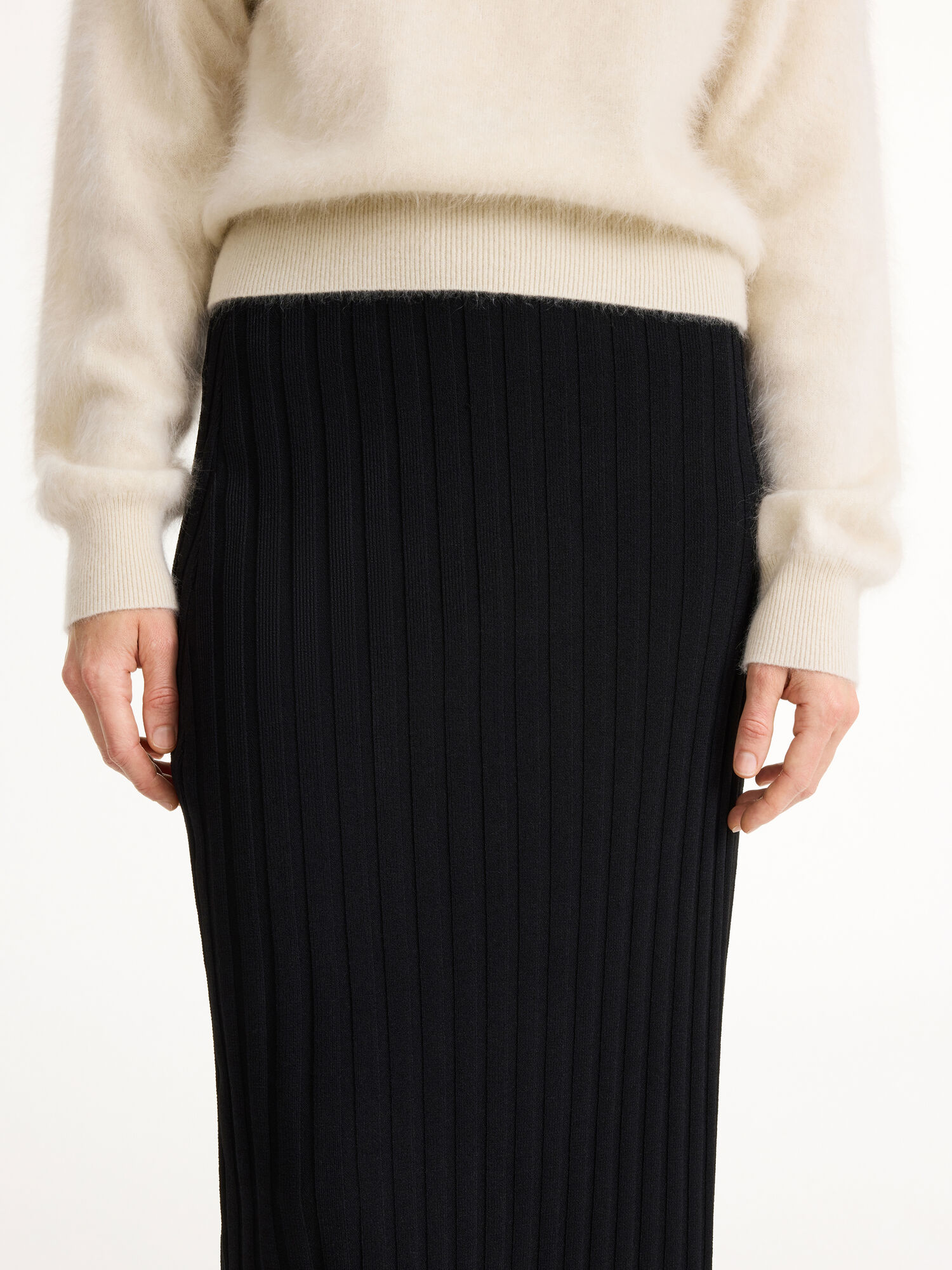 By Malene Birger Fiemme Midi Skirt Neuleet Mustat | FI_BB63267