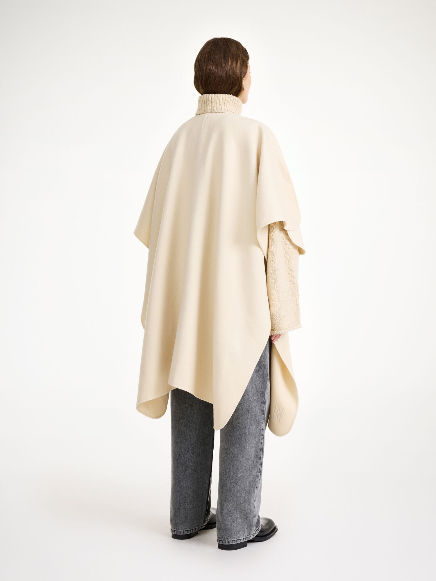 By Malene Birger Robertas Wool Cape Takit Pearl | FI_BB94957