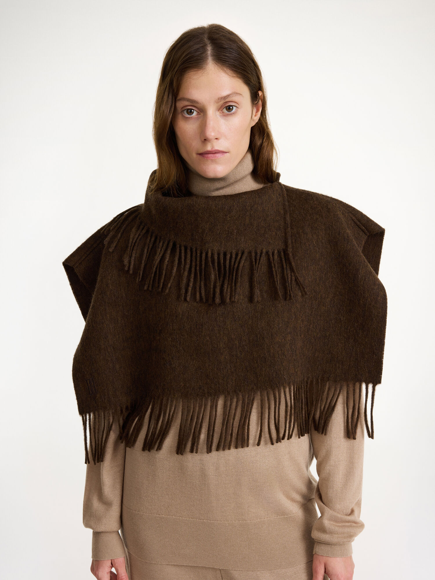 By Malene Birger Turtla Wool Fringe Bib Huivit Shitake | FI_BB62056